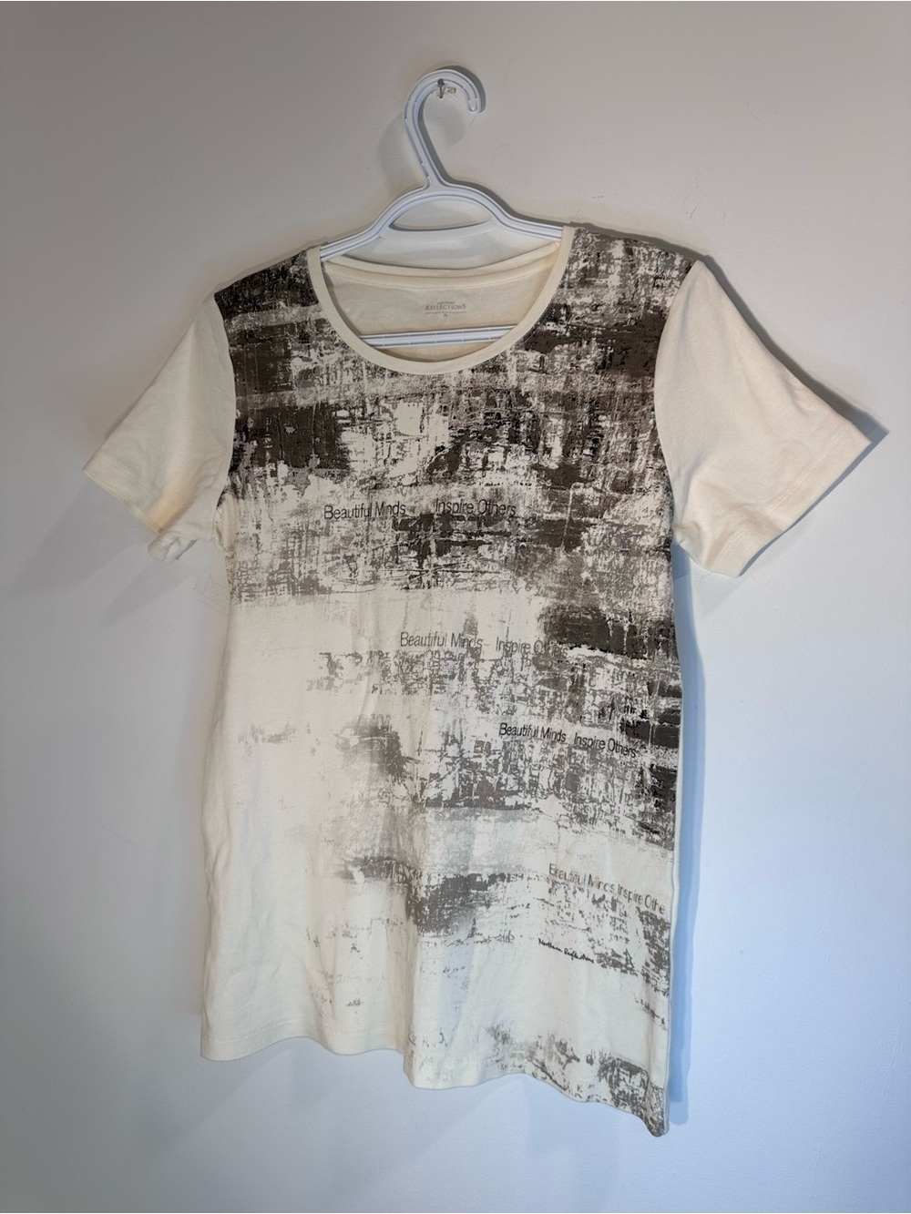 Northern Reflections Cream Short Sleeve Tee with Gray Abstract Print
